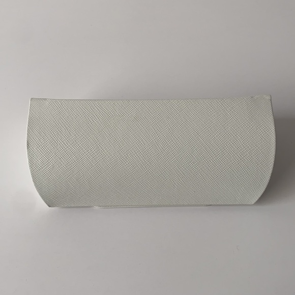 Michael Kors Sunglasses Case and Cloth Like New - Picture 2 of 6